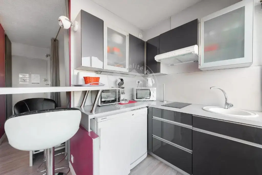 AS9557 - Studio vue sur la mer avec parking privé proche centre ville