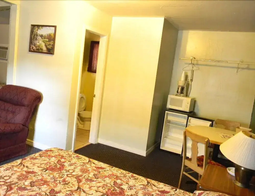 Little Shamrock Motel A1
