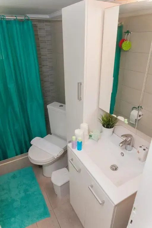 City Center Apartment near HELEXPO