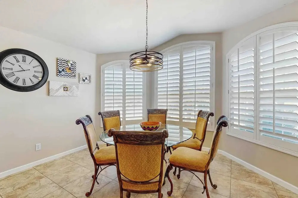 Private Pool, Yard & Pool Table! 'avondale Abode'