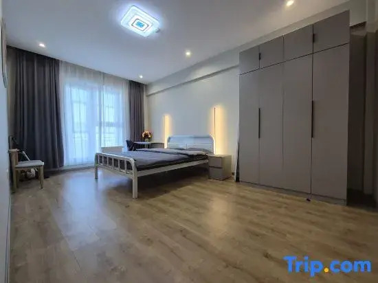 Spacious Central 2BR | 10 Guests | Near essentials