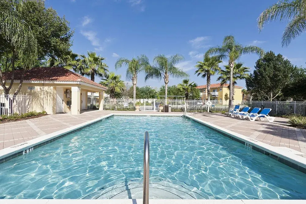 Beautiful Vacation Townhouse with Balcony EM2777