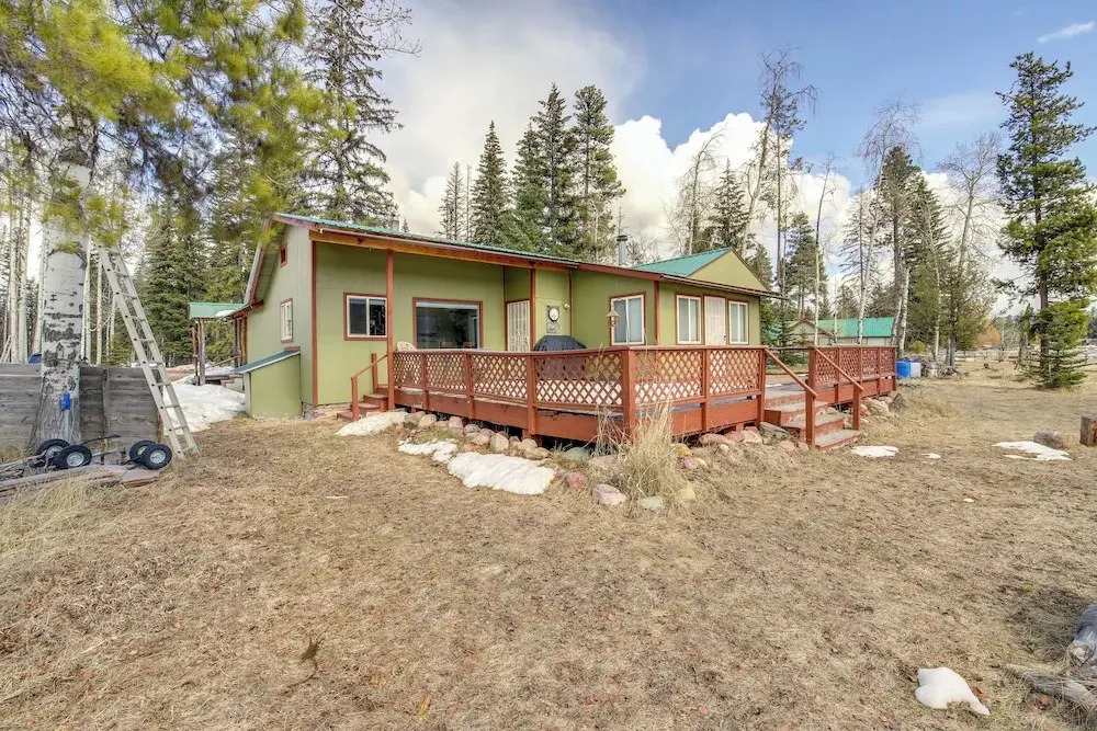 Hike, Bike & Boat: Cabin w/ Dock on Seeley Lake!