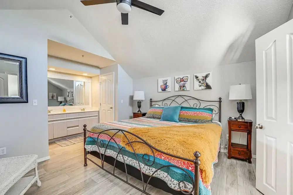 Marina Views & Cozy Sunroom: Condo in Branson!