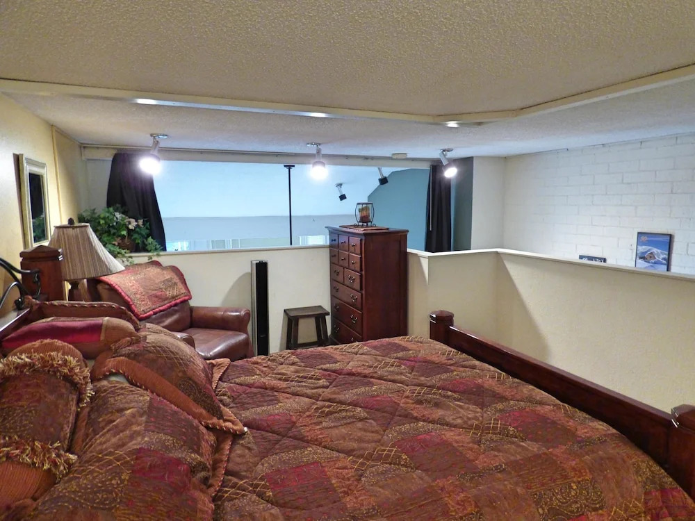 Across From Ski Area, No Car Needed, Hot Tub, Sauna WiFi