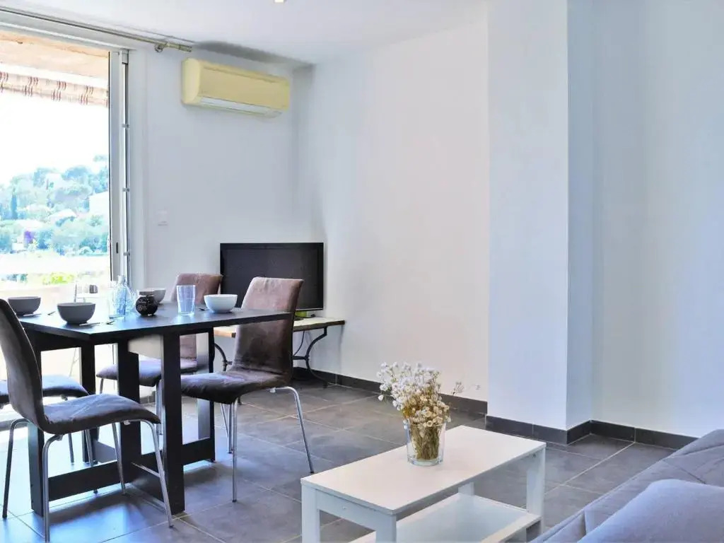 Appartement Bormes-les-Mimosas, 2 pièces, 4 personnes - FR-1-251-395