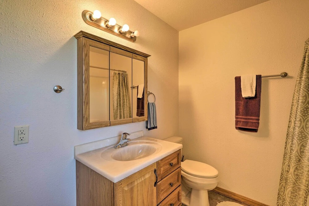 Ski, Soak & Explore! Spacious Pagosa Springs Home