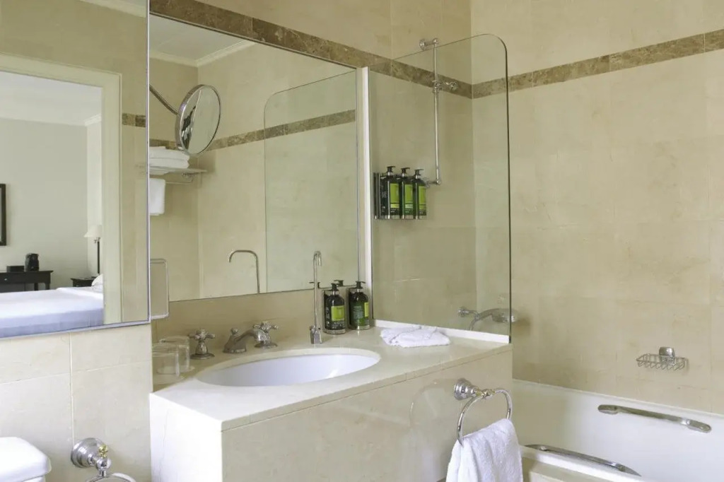 Hotel Royal Saint Honoré Paris Louvre