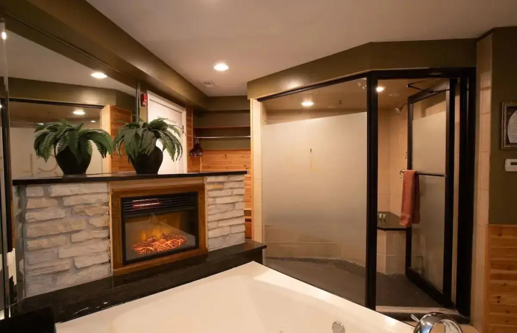 The Champagne Lodge & Luxury Suites