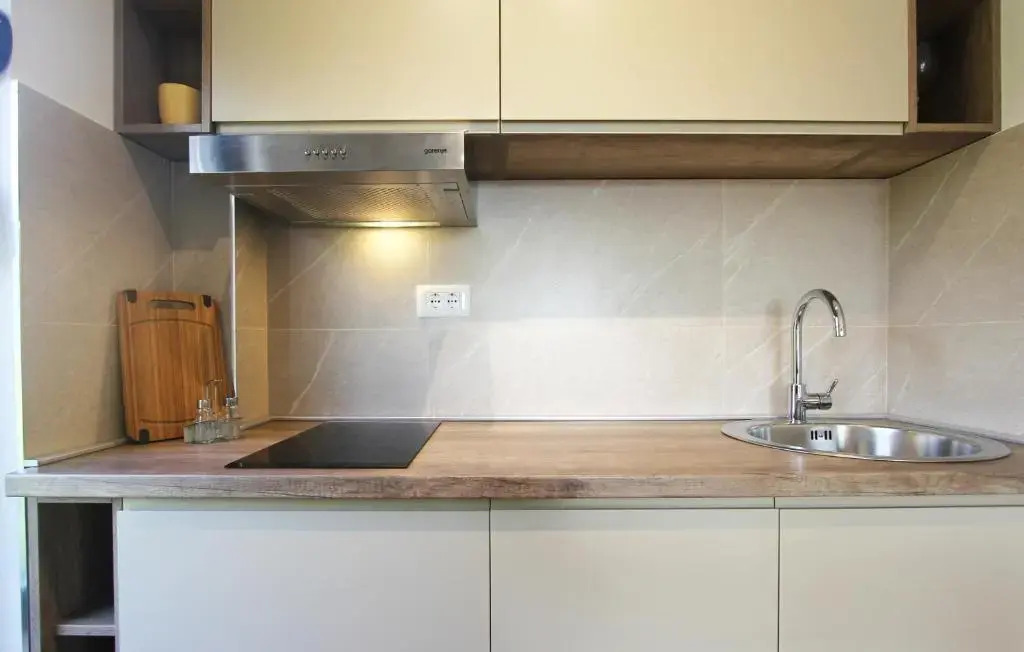 Minimalist stylish 1 BR apartment in Tre Group