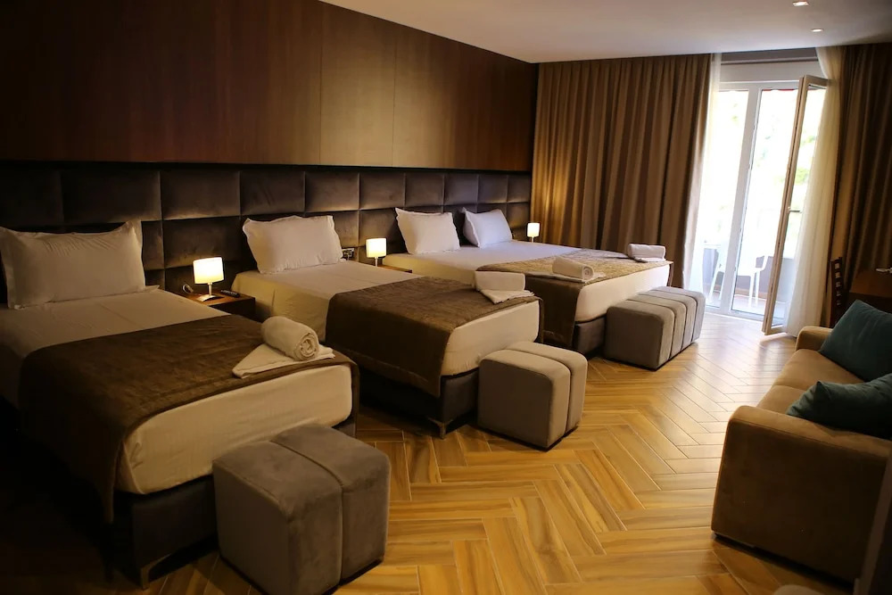 Twin Towers Hotel City & Beach Resort