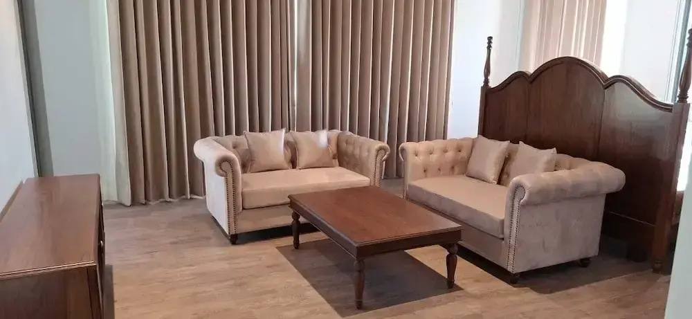Rosastays Aarnalaya