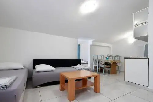 City Pool Apartments Novalja