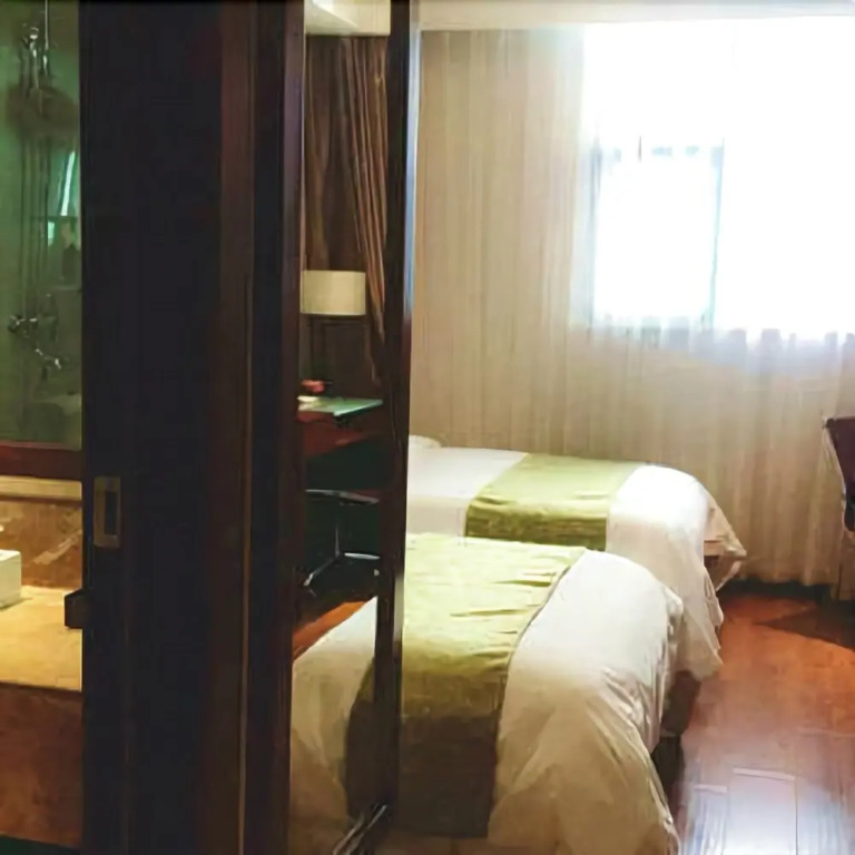 voco Chengdu Chunxi Road by IHG