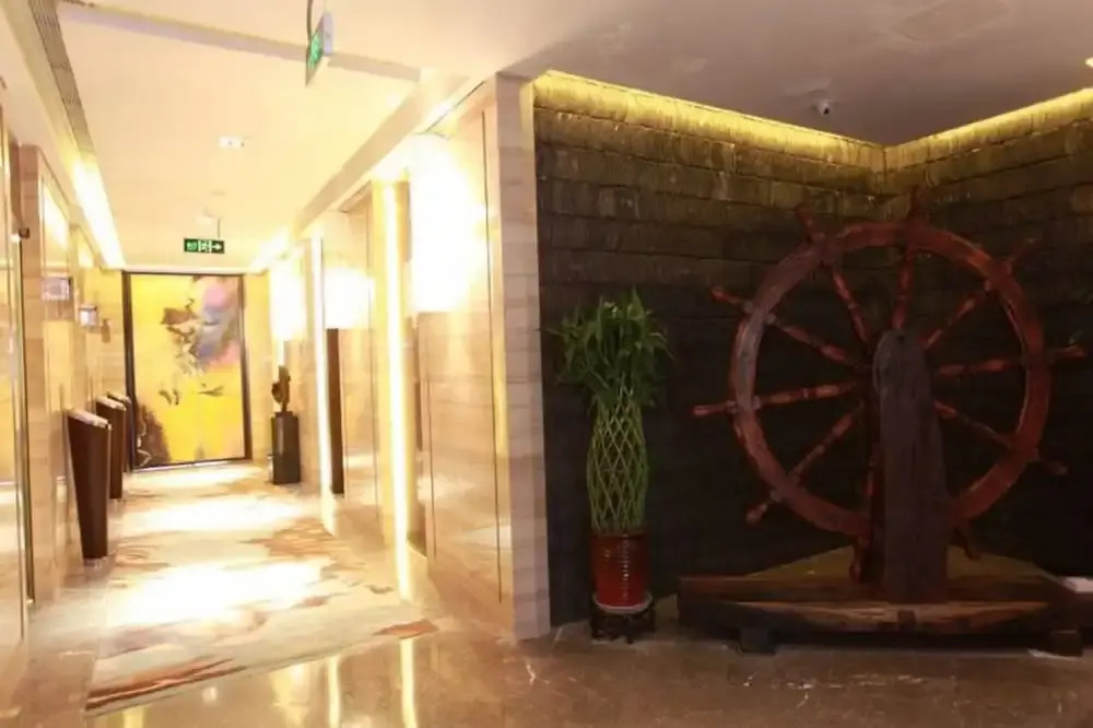Totem Platinum Hotel
