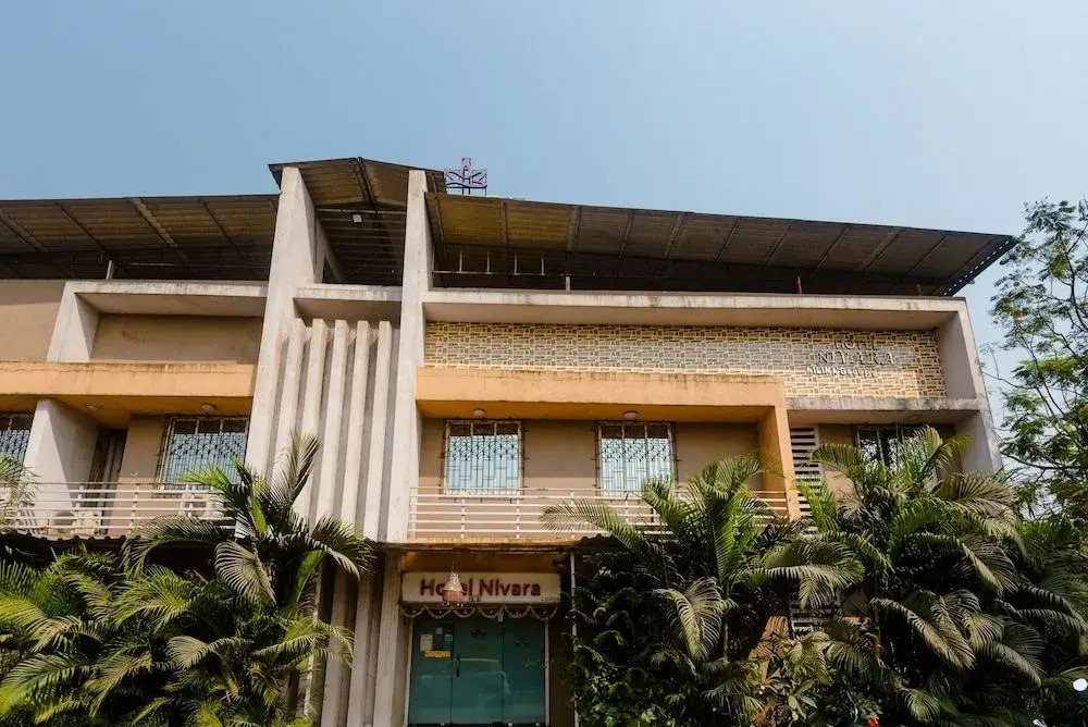 OYO 29550 Hotel Nivara
