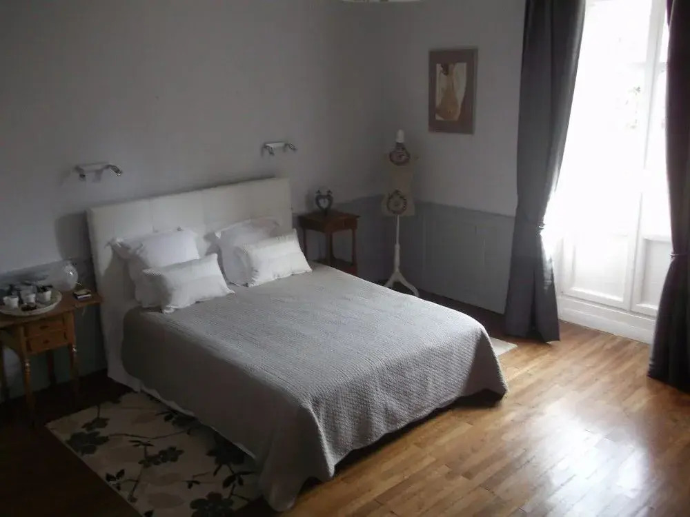 A la Villa dHerbauges