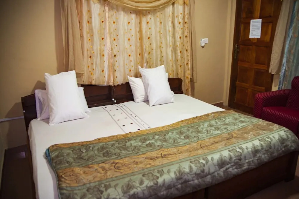Skyways Hotel