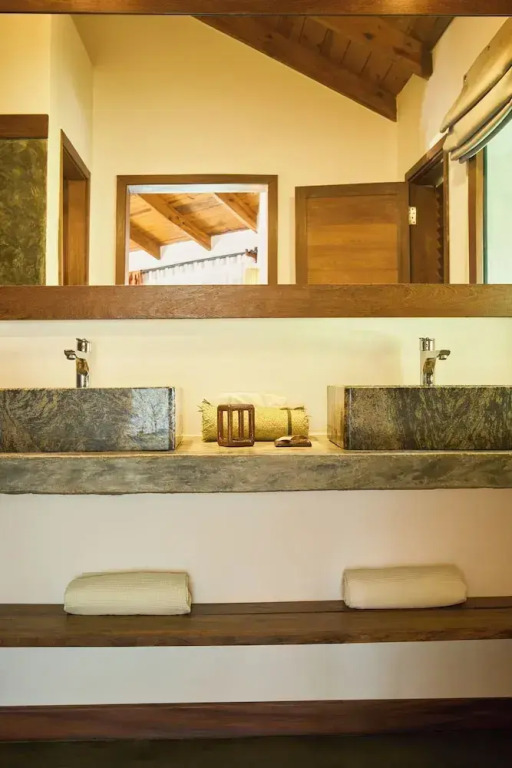 Loharano Lodge
