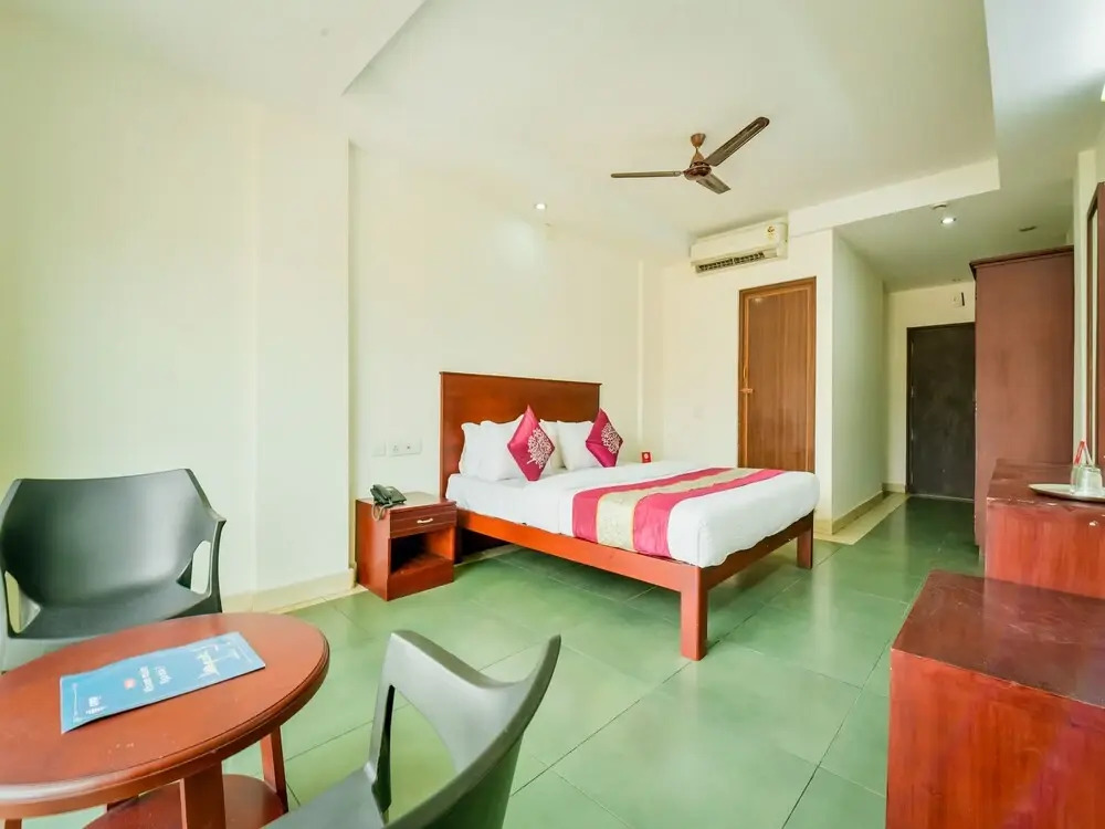 Nexstay Crystal Residency