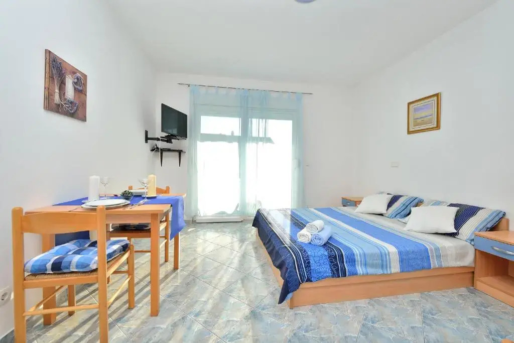 Sara Apartments