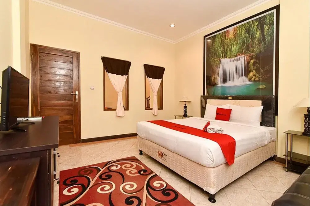 RedDoorz Plus Near Benoa Square Bali