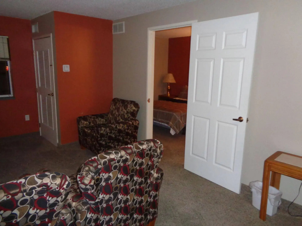 Riverview Suites