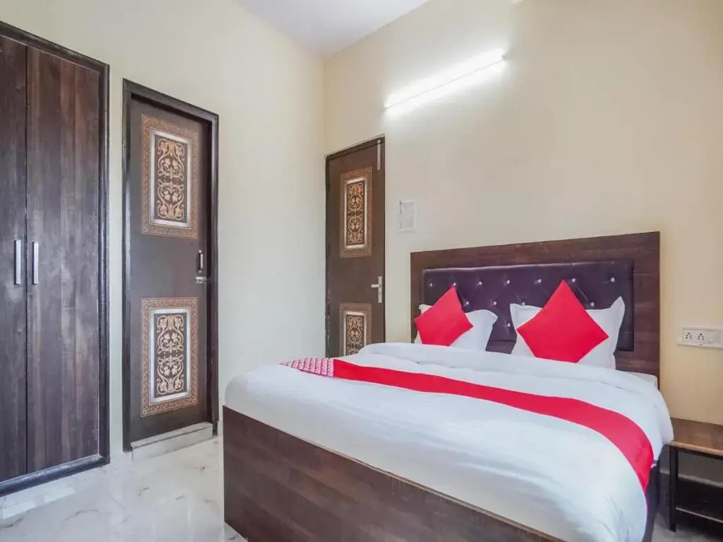 Hotel Pole Star by OYO Rooms