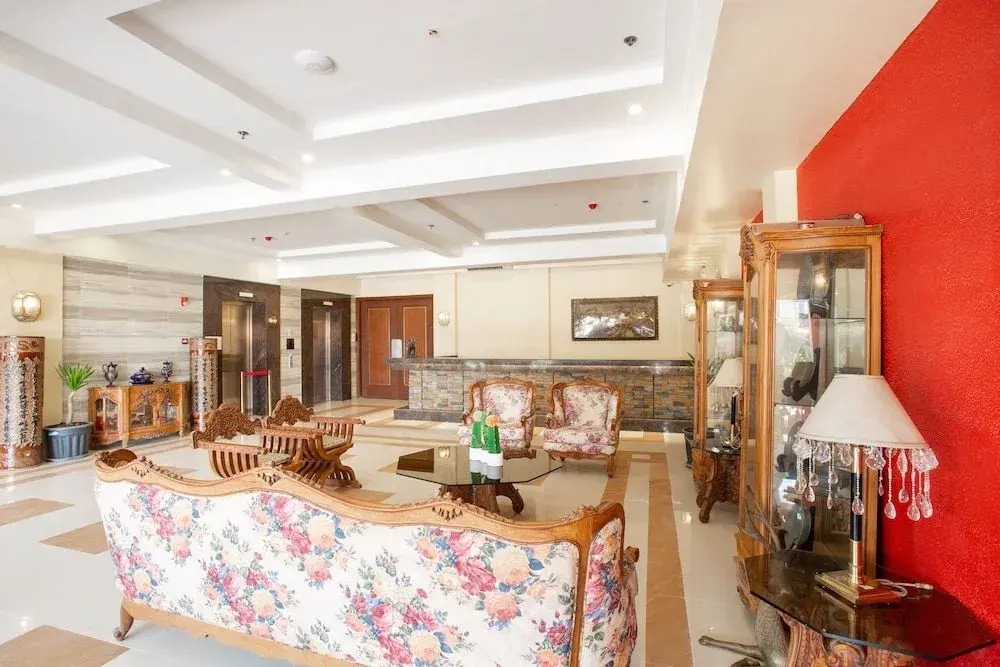 Capital O 460 World Palace Hotel