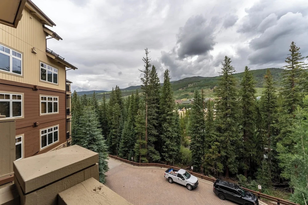 Lone Eagle #3029 by Summit County Mountain Retreats