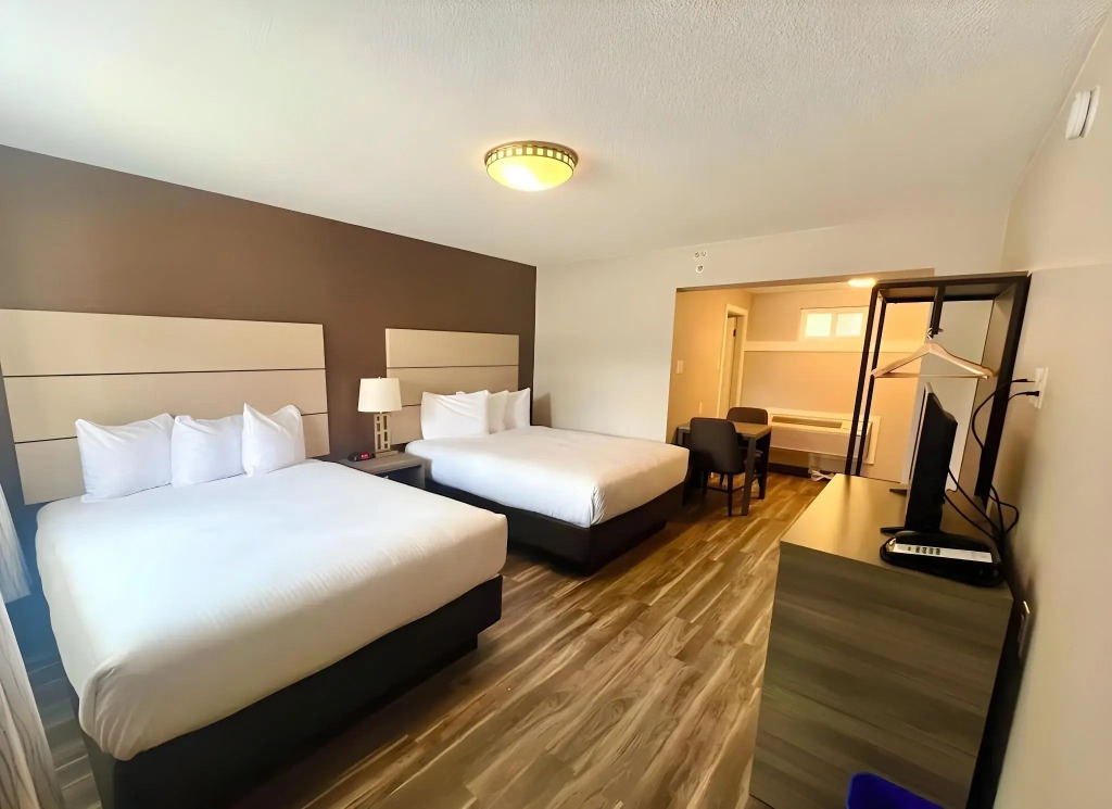 North Vancouver Hotel