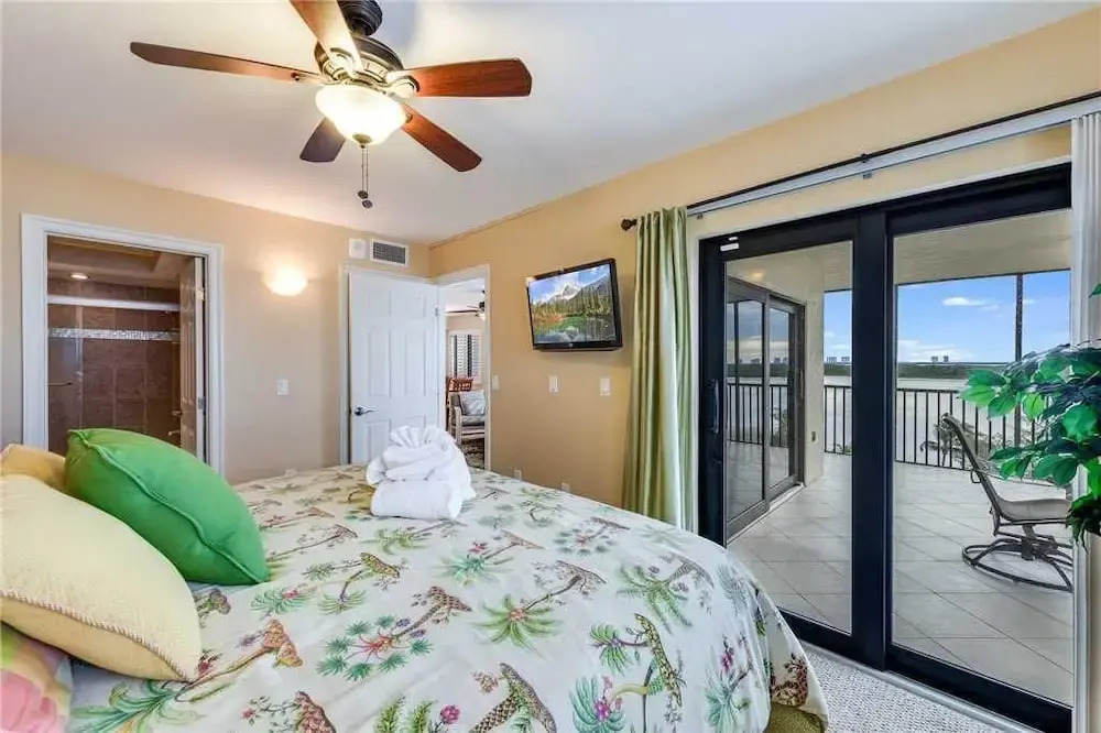 Carlos Pointe 611 - Two Bedroom Condo