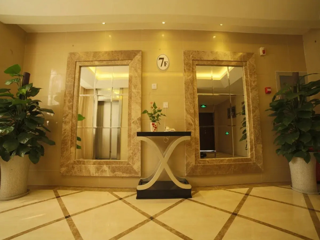 Chengdu Yijin Hotel