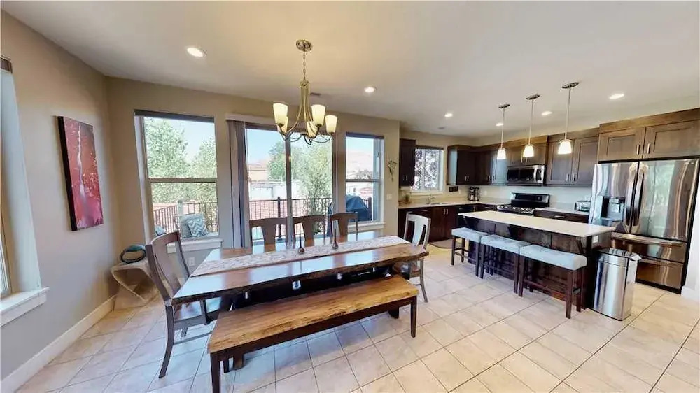 Entrada 672 - 4 Br townhouse by RedAwning