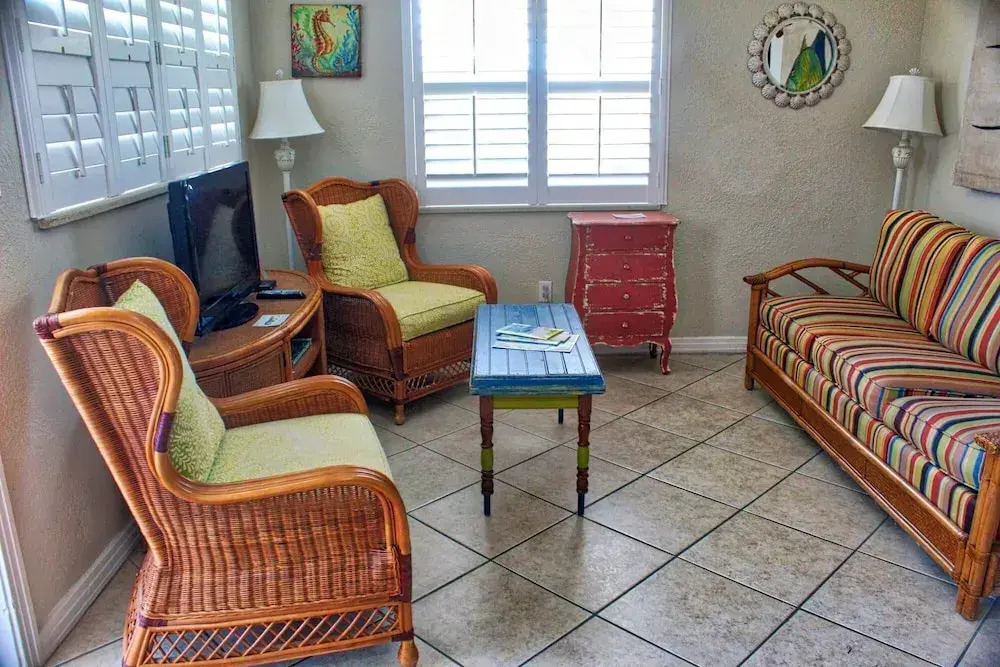 Coconut Grove Beach Resort Suite 7