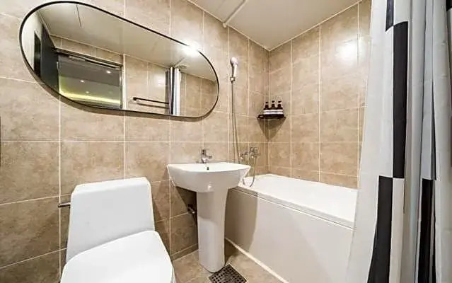 Bay 202 Hotel
