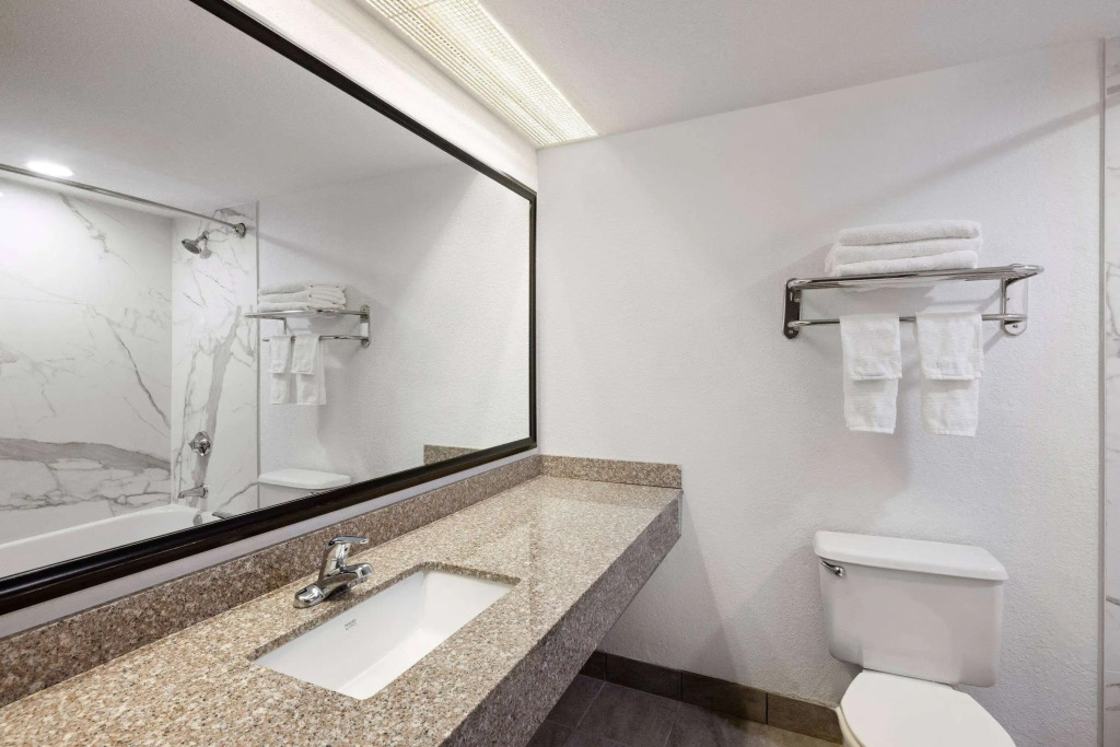 Baymont by Wyndham Shakopee