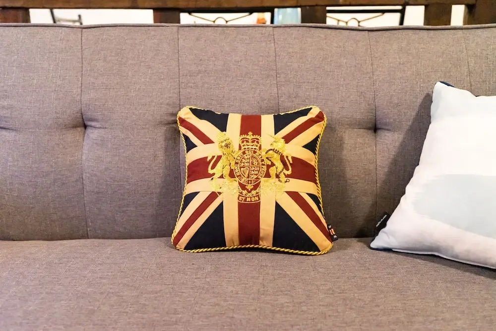 Karah Suites - Queen Annes Court