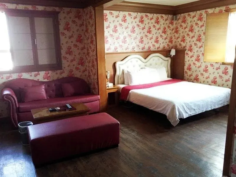 Hotel White Castle