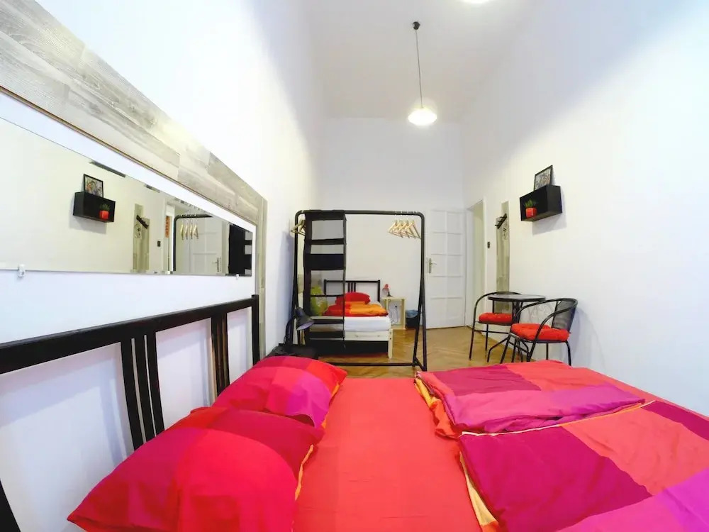 Friends Hostel & Apartments