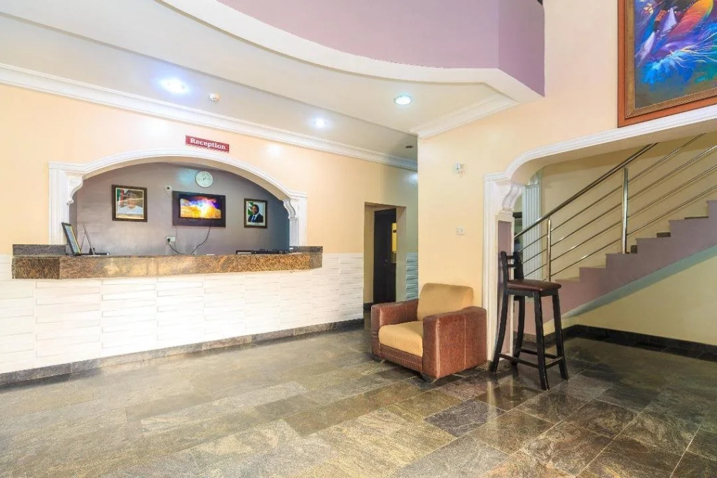 Royal Terrace Hotel & Towers