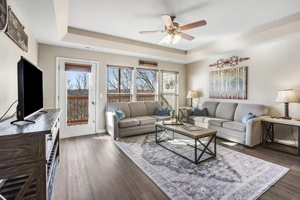 Oak Lane Escape - Branson - Resort Condo on Golf Course w/ Endless Amenities