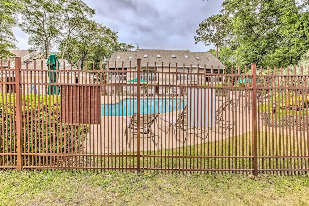 3 Mi to Beach Access: Little River Retreat!