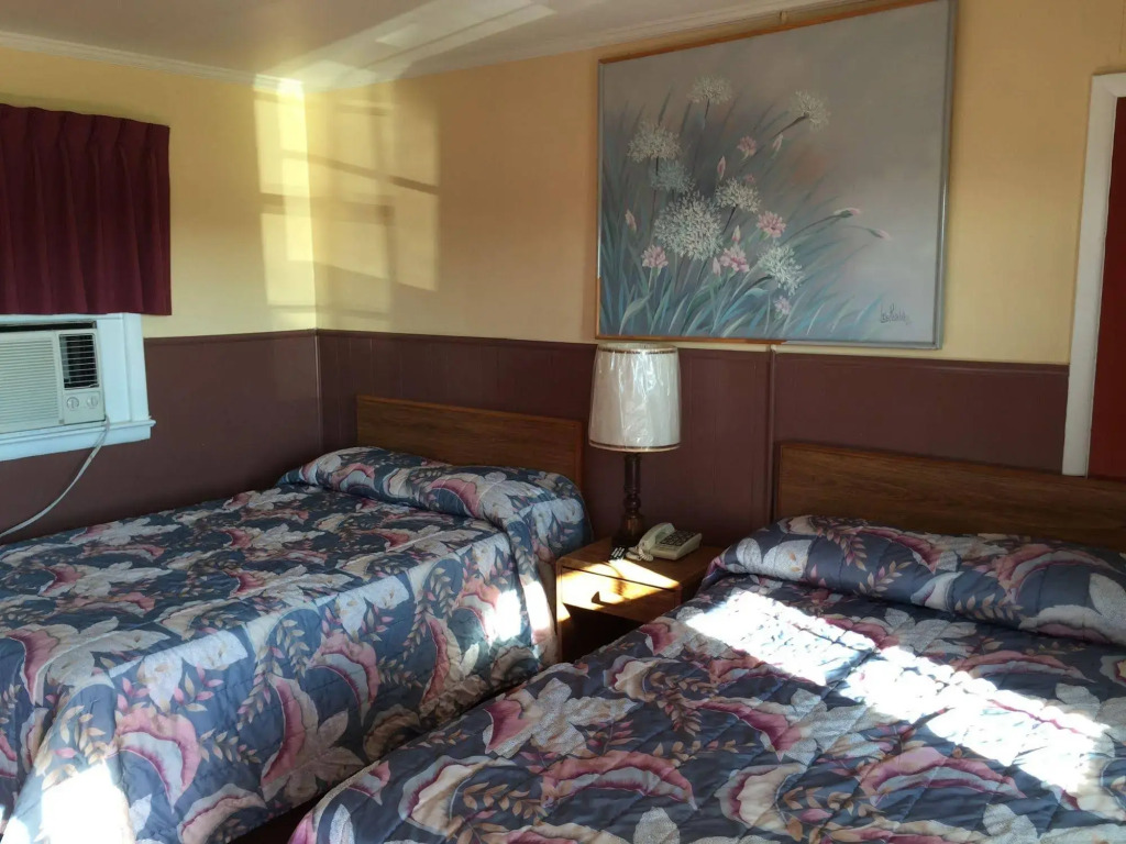 Sleepy Hollow Motel