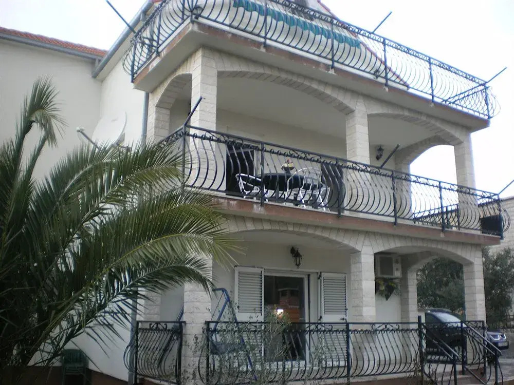 Apartments Slavica Trogir