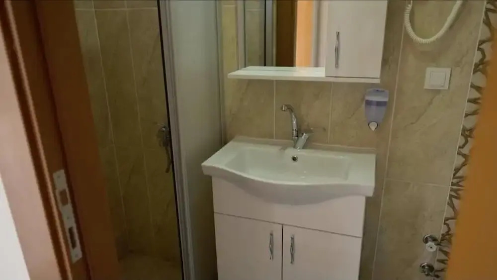 GÜVEN HOTEL