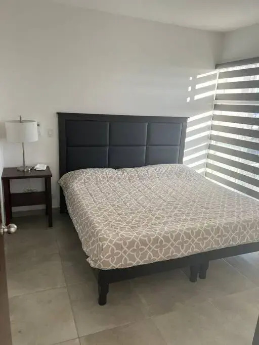 Lovely 3BR condo with Pool FREE Parking