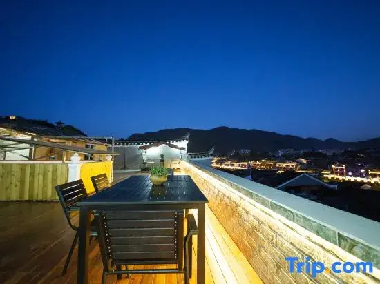 Mi Spruce Boutique Homestay (Phoenix Ancient City Snow Bridge Branch)