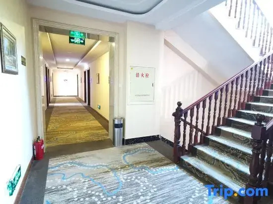 Huaxuan Hotel (Dalian Qixin Street Branch)