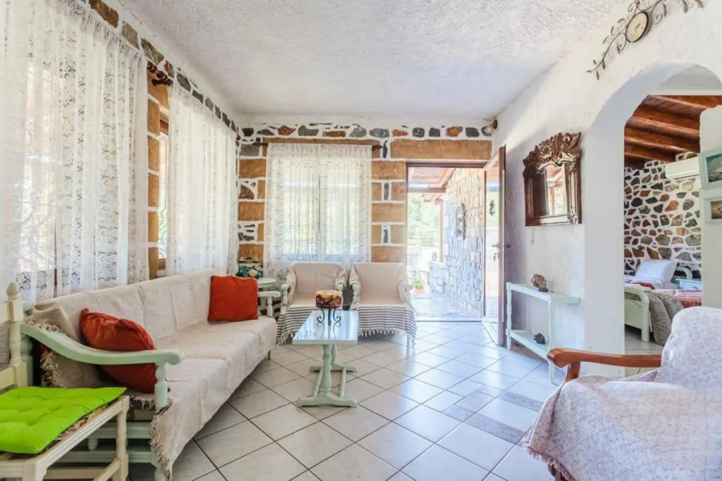Elia Luxury House - Manis Garden Retreat